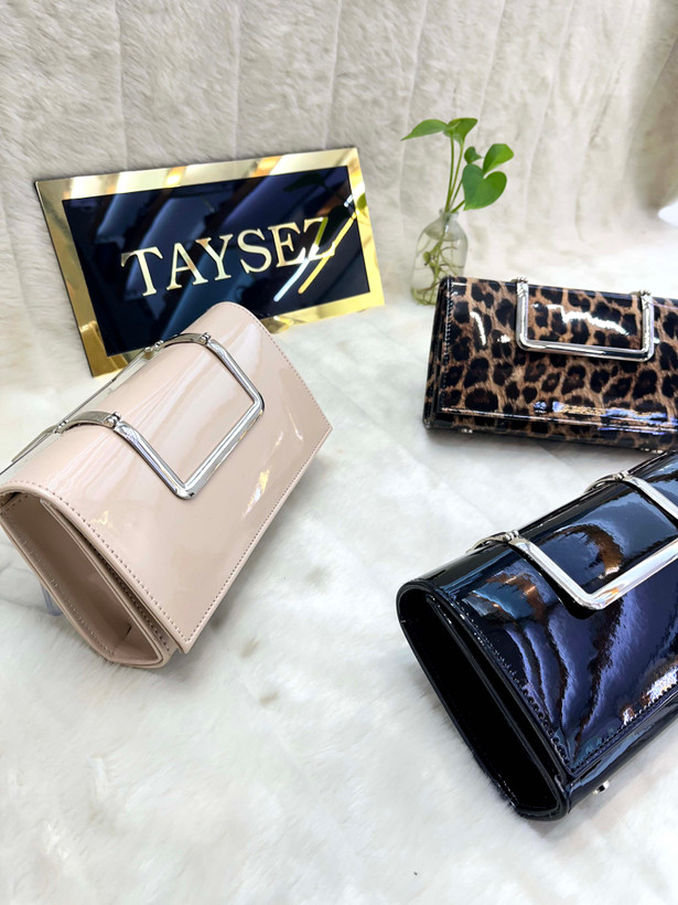 کیف مجلسی شب پاکتی ورنی دسته تاشو به همراه زنجیر دوشی(سایز کوچک)