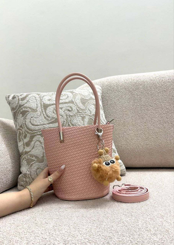 کیف دستی و دوشی دخترانه به همراه چارم بگ فانتزی
