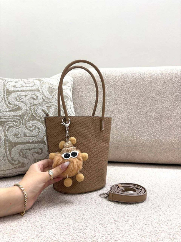 کیف دستی و دوشی دخترانه به همراه چارم بگ فانتزی