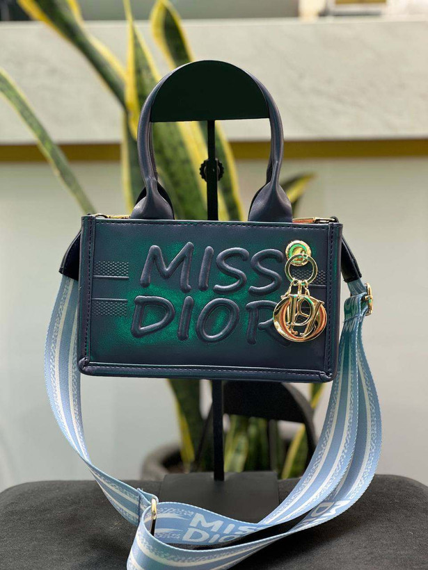 کیف دوشی و دسته زنانه دیورDior رنگبندی فول
