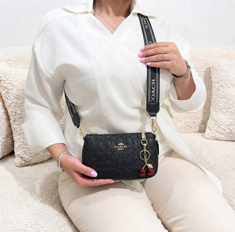 کیف دوشی زنانه مارک coach به همراه بند پهن و گیلاس